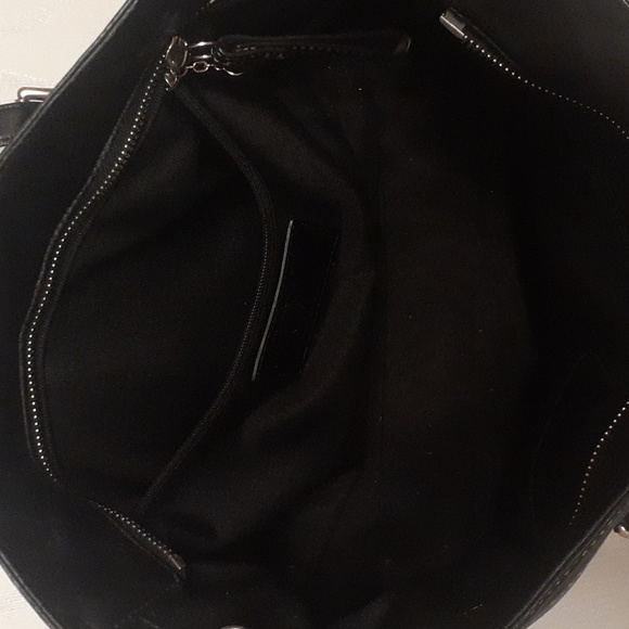 black coach shoulder bag - Picture 6 of 9